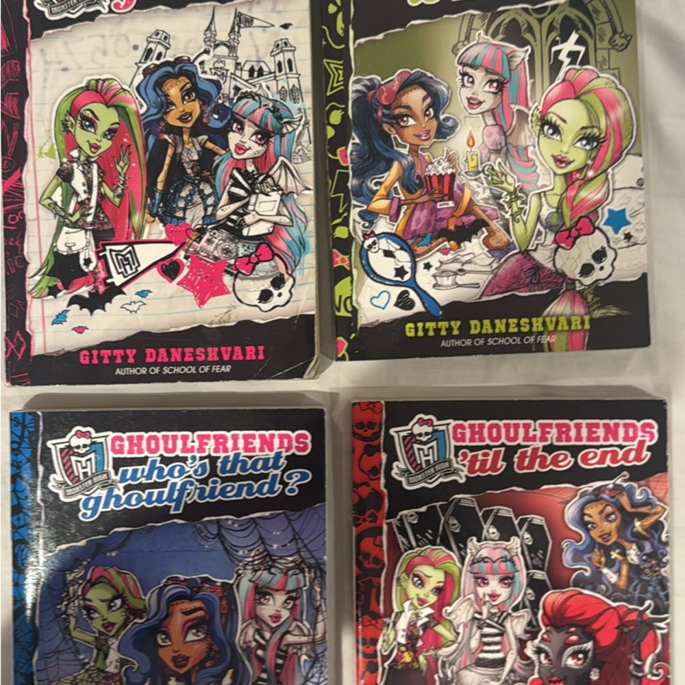 Monster High Ghoulfriends Book Set 1 - 4